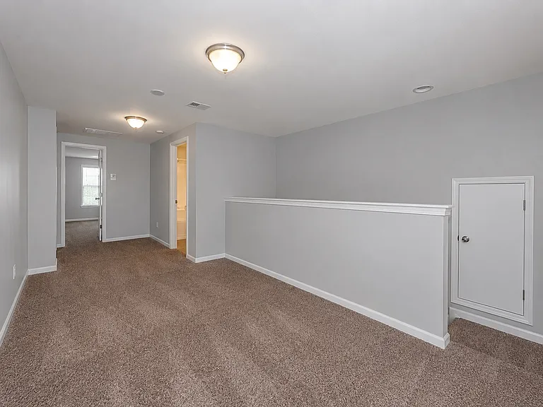 1015 Albany Park Dr — Photo 24