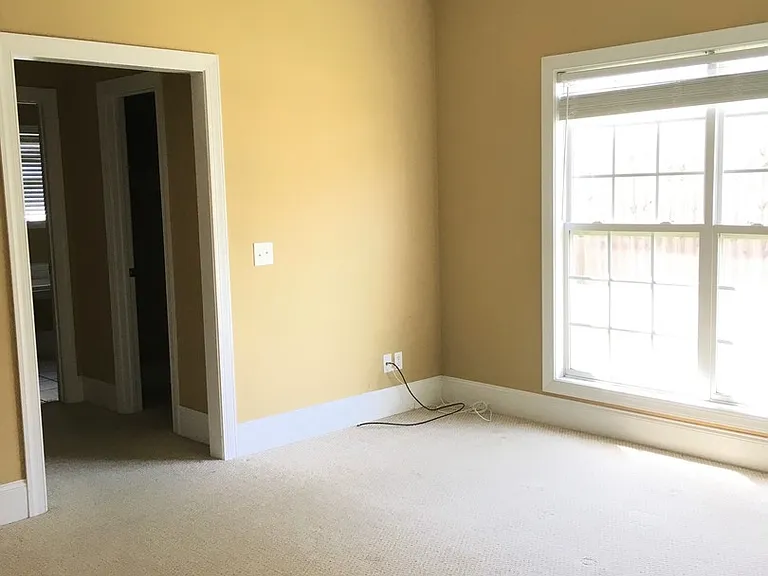233 Forest Glen Dr — Photo 9