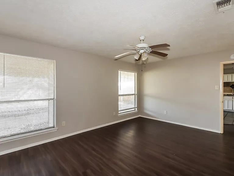 13916 Bonnercrest Dr — Photo 10