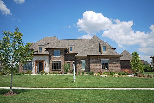 1st image of 39W152 Long Meadow Ln