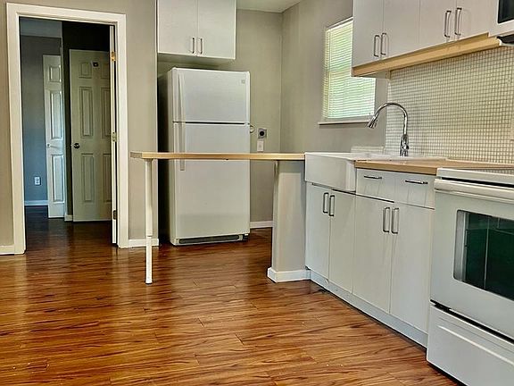 5th image of 710 W Rosewood Ave APT 3