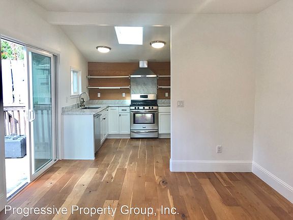 3rd image of 620A 29th St