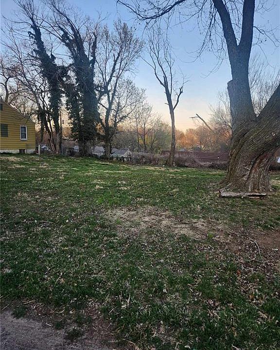 2nd image of 2705 S Brookside Ave