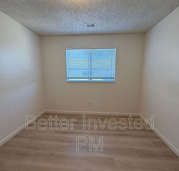 304 Cooper Ln #G — Photo 13