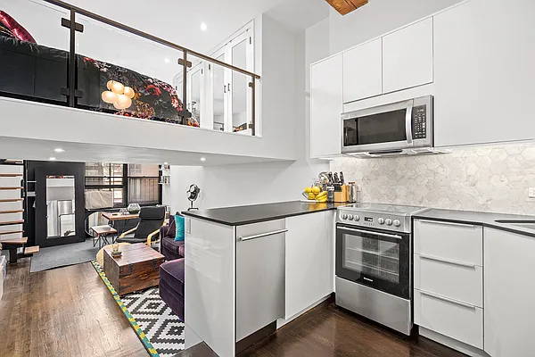 Rented by Keller Williams NYC | media 11