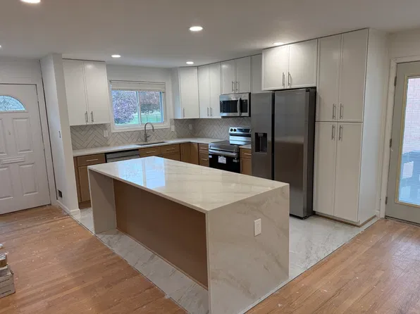 606 Rollins Ave, Rockville, MD 20852