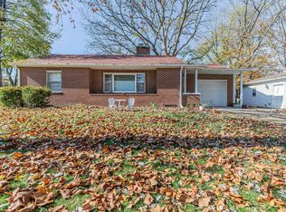 303 Dodson Dr W, Urbana, IL