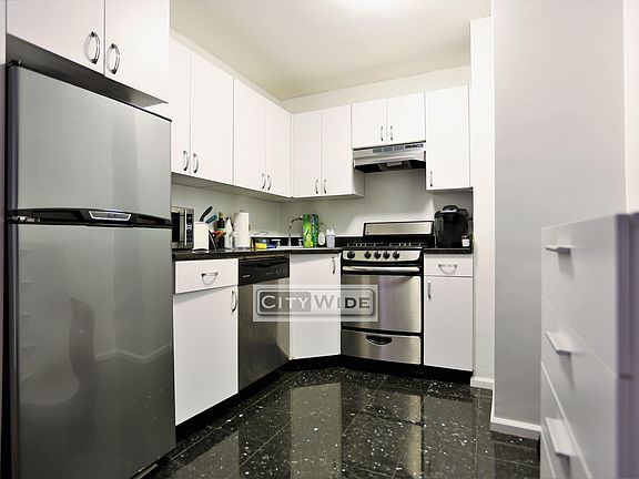4th image of 145 E 16th St APT 15G