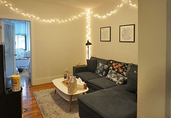 2nd image of 98 Willow St Unit 2