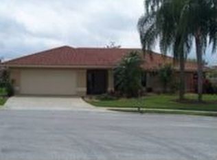 13637 Folkestone Ct, Wellington, FL 33414