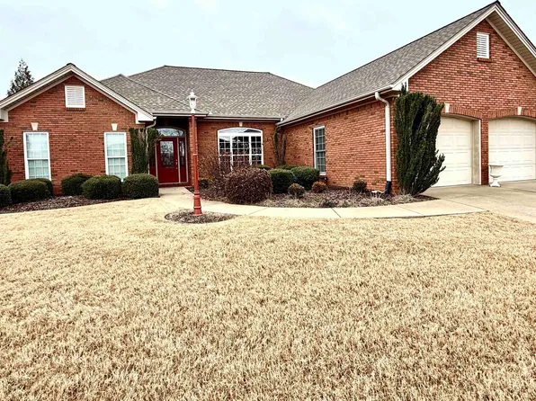 104 James Ct, Florence, AL 35630