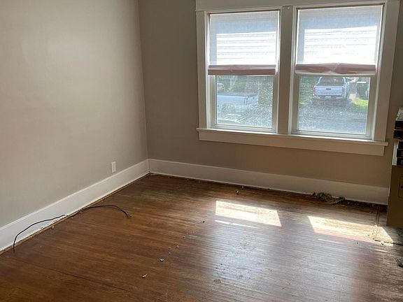 2nd image of 2309 Wetstein Ave APT 2