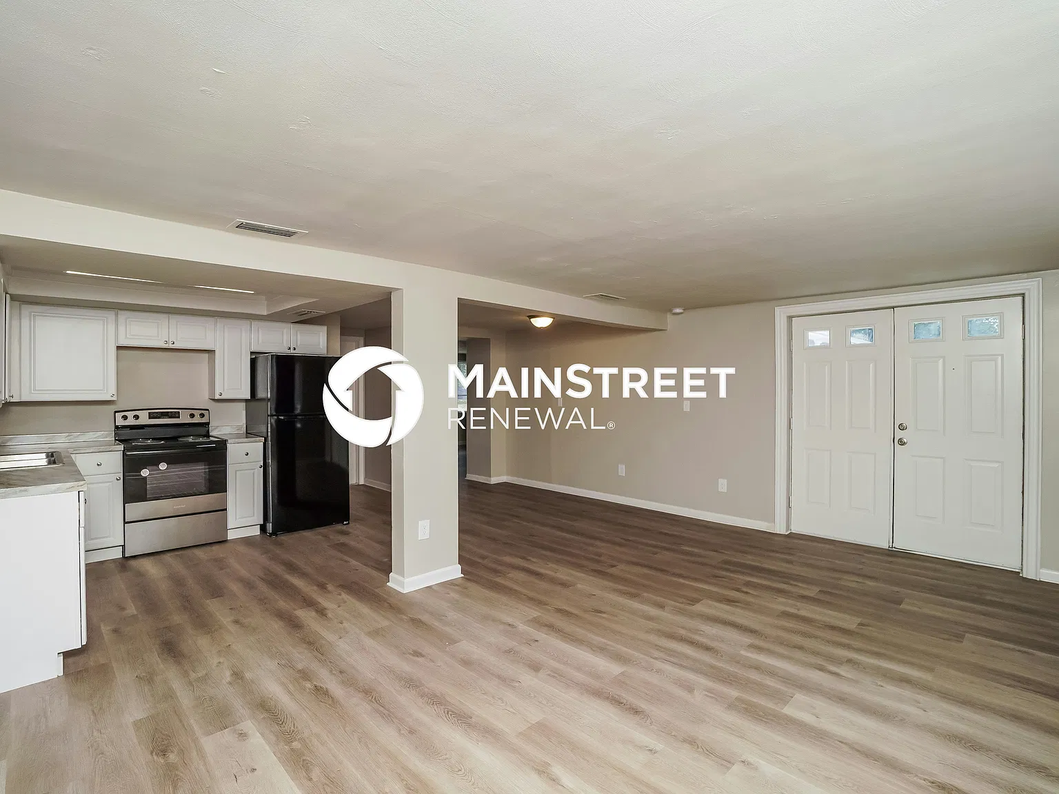 6235 Maplewood Dr — Photo 4