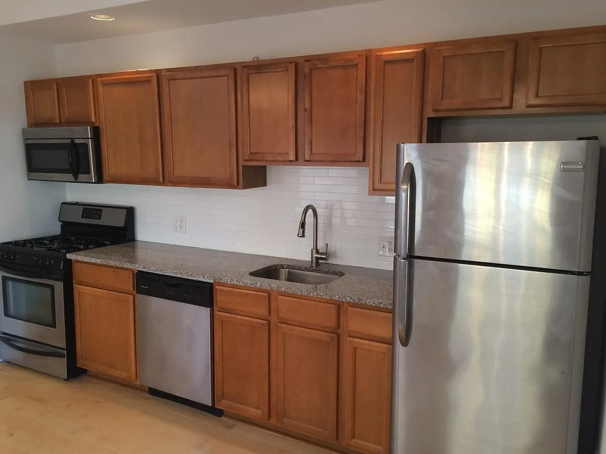 1 bed, 779 sqft, $1,750 — Photo 2