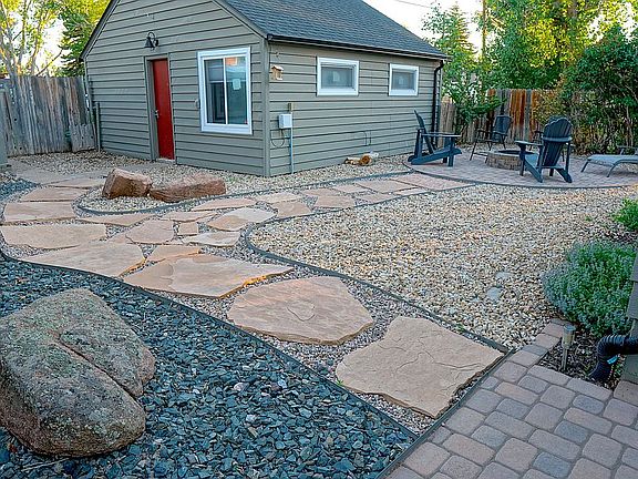 hardscaped yard, firepit