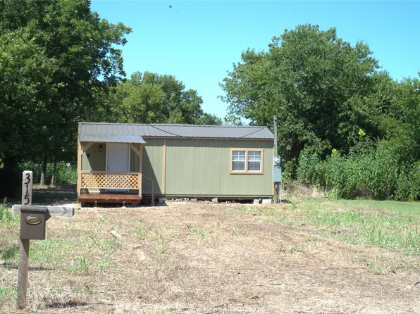 315 N Falls St, Mart, TX 76664