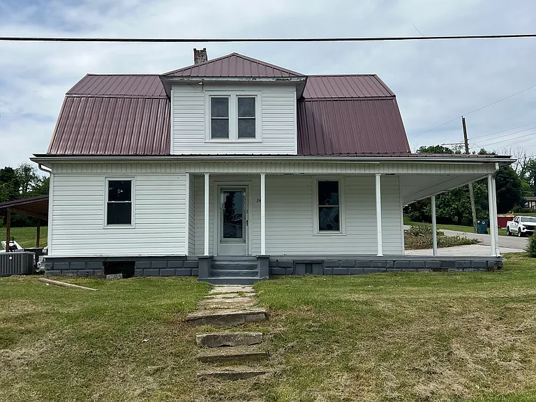 2401 Bradley St — Photo 1