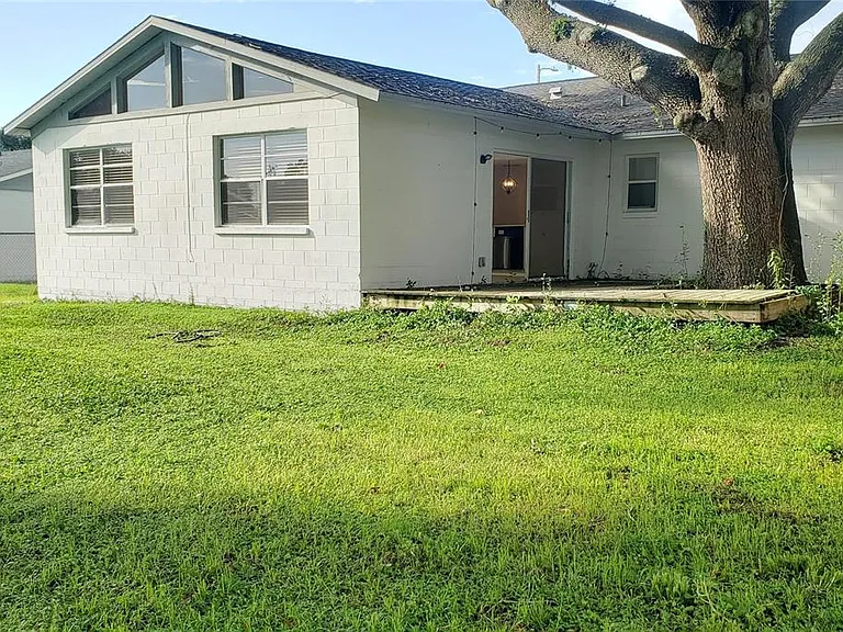 404 King Louis Ct — Photo 23
