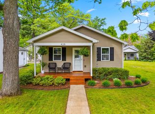 428 Davis St, Traverse City, MI 49686