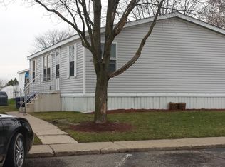 58 Petoskey, New Hudson, MI