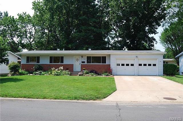 1st image of 750 Borgia Ln