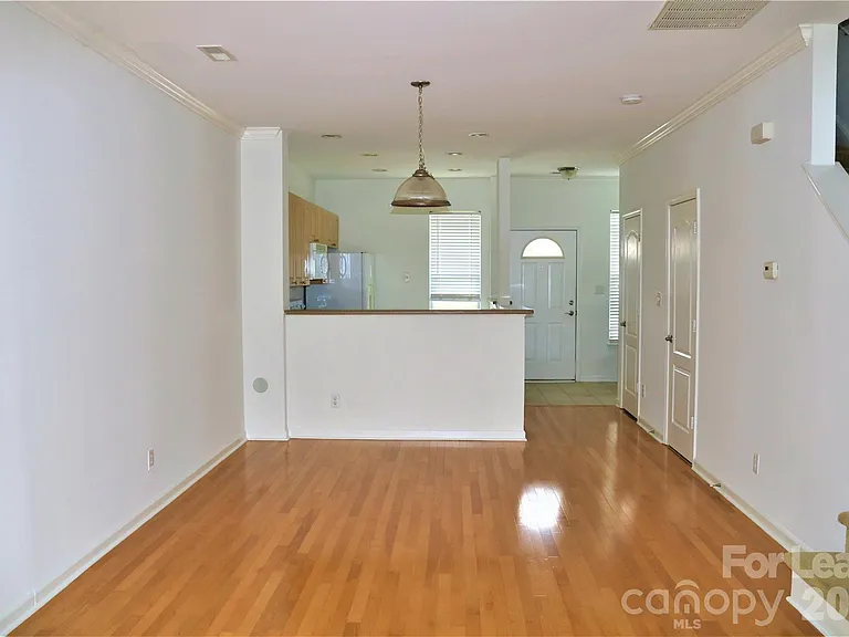 15232 Coventry Court Ln — Photo 9