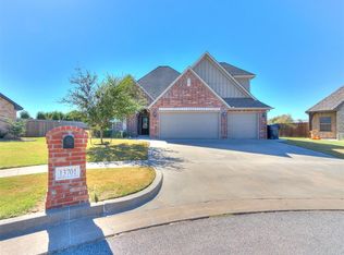 13701 Savannah River Way, Yukon, OK 73099
