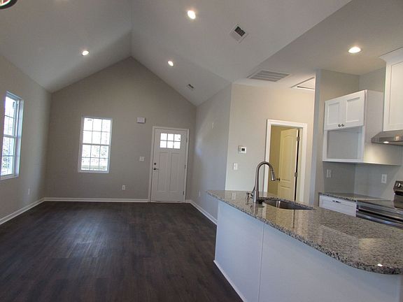 3rd image of 508 Messner St