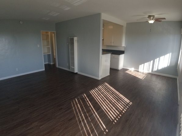 5640 1/2 S La Brea Ave #B