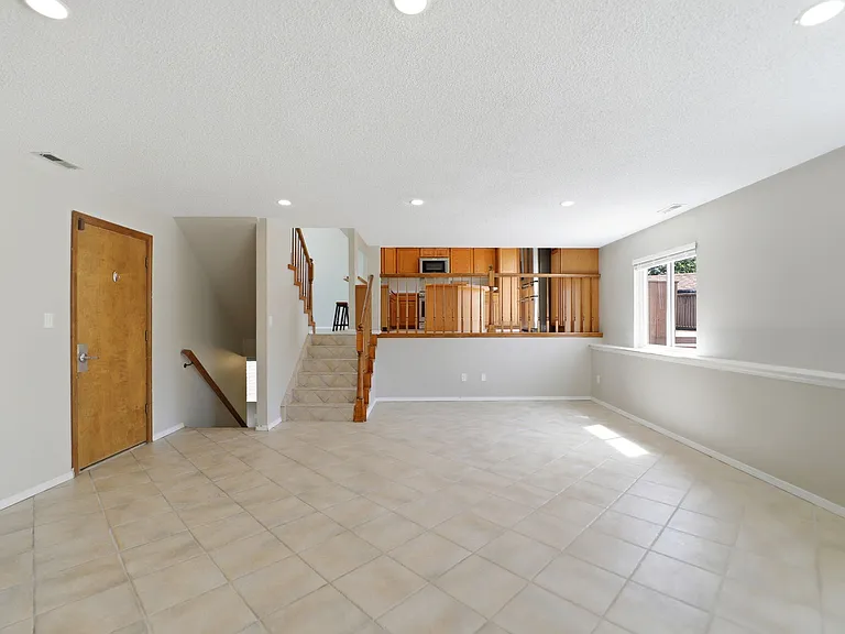 4827 Herndon Cir — Photo 9