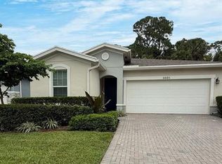 6685 Pointe Of Woods Dr, West Palm Beach, FL 33413