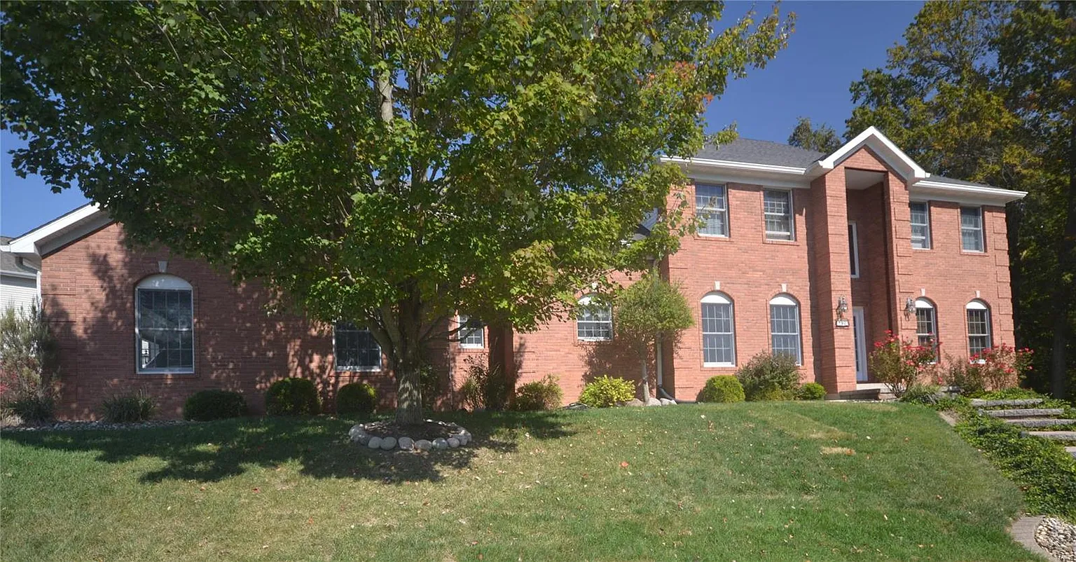 2942 Bridle Ln photo 1
