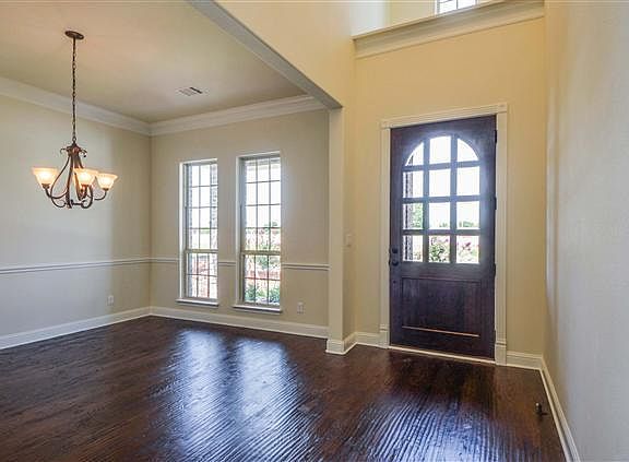 5th image of 2516 Las Palmas Ln
