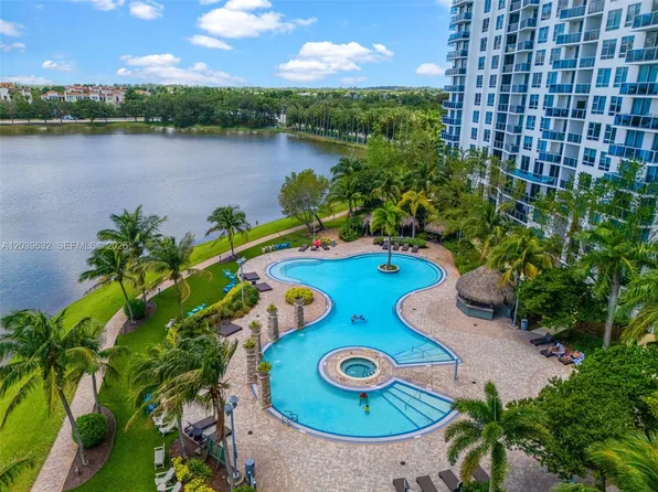 2641 N Flamingo Rd APT 304N, Plantation, FL 33323