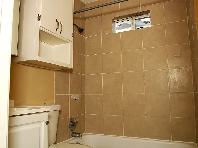 520 McKee St — Photo 10