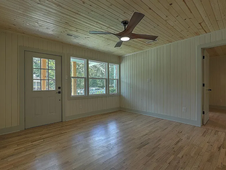 2531 Wecco St — Photo 15