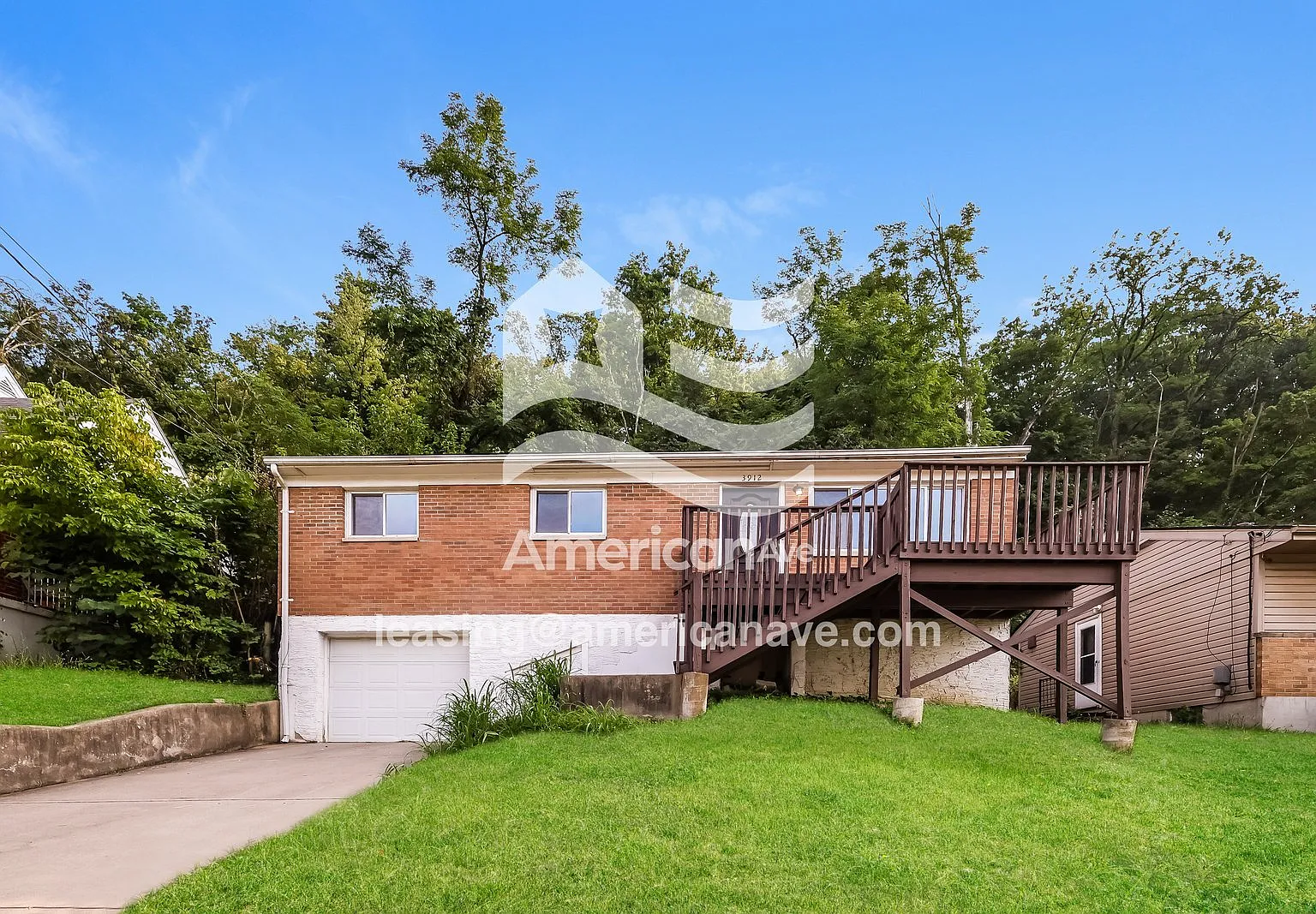 3 bed, 1.0 bath, 988 sqft, $1,550 — Photo 1