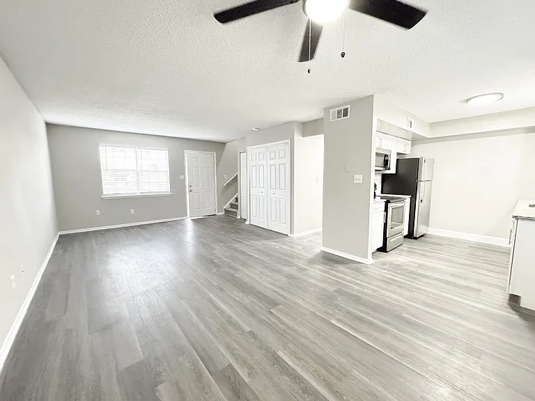 Reserve at Hillcrest — Photo 16