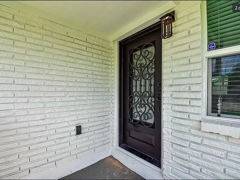 3907 Southlawn St — Photo 5