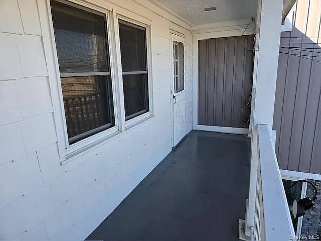 40 Bayville Ave #C — Photo 3