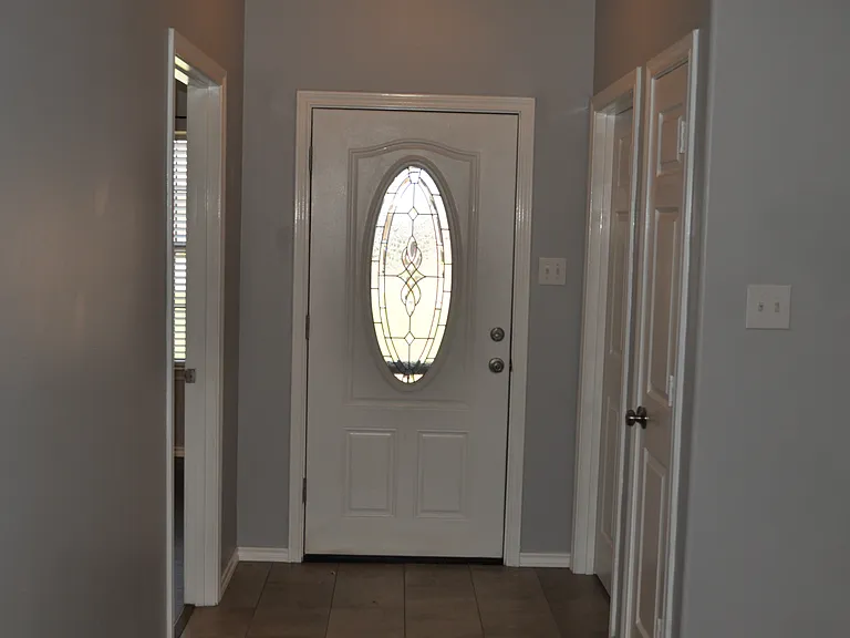 705 Katy Ln — Photo 15