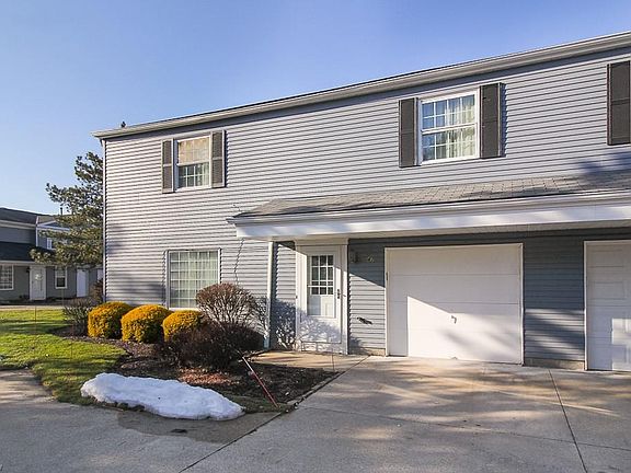 3rd image of 47 Firebush Ln