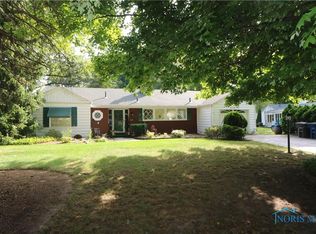 2808 E Rockridge Cir, Toledo, OH 43606