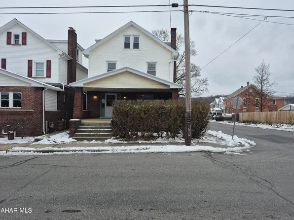 939 29th St, Altoona, PA 16601