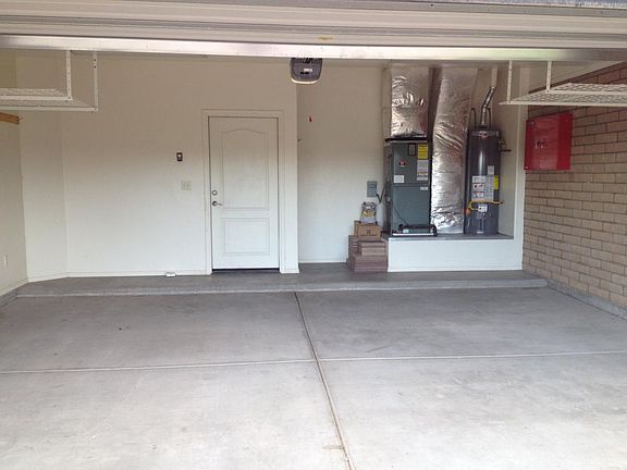 Garage with Roof Racks