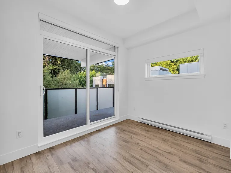 6338 King George Blvd #310 — Photo 9