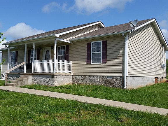 3rd image of 221 Crissy St