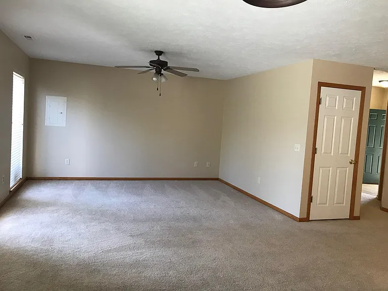 5810 NW 14th Ct — Photo 5