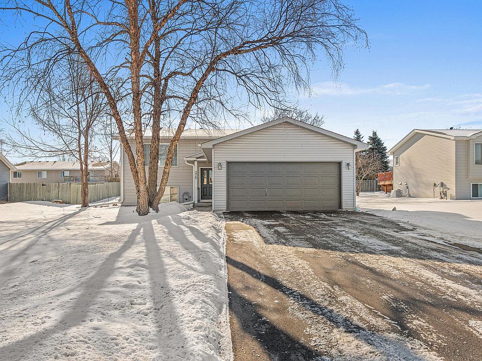 1st image of 326 Braeburn Dr