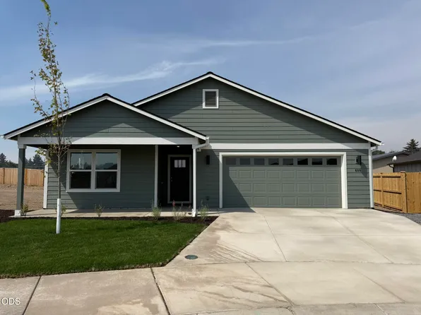 680 NE Rickenbacker Rd #141, Madras, OR 97741